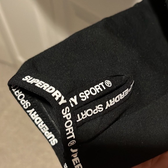 Super dry men’s black gym tech collection in size M - Picture 10 of 12